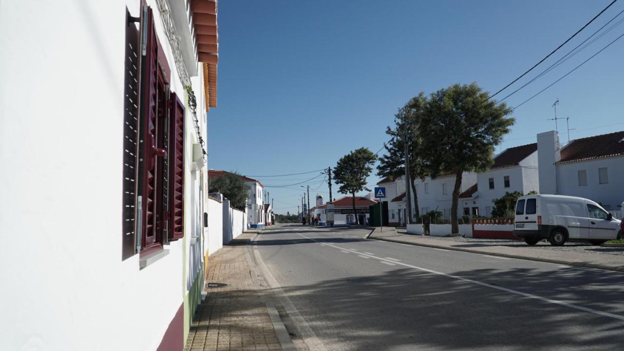 17 Da Rua Da Estacao Villa São Pedro do Corval Exteriör bild